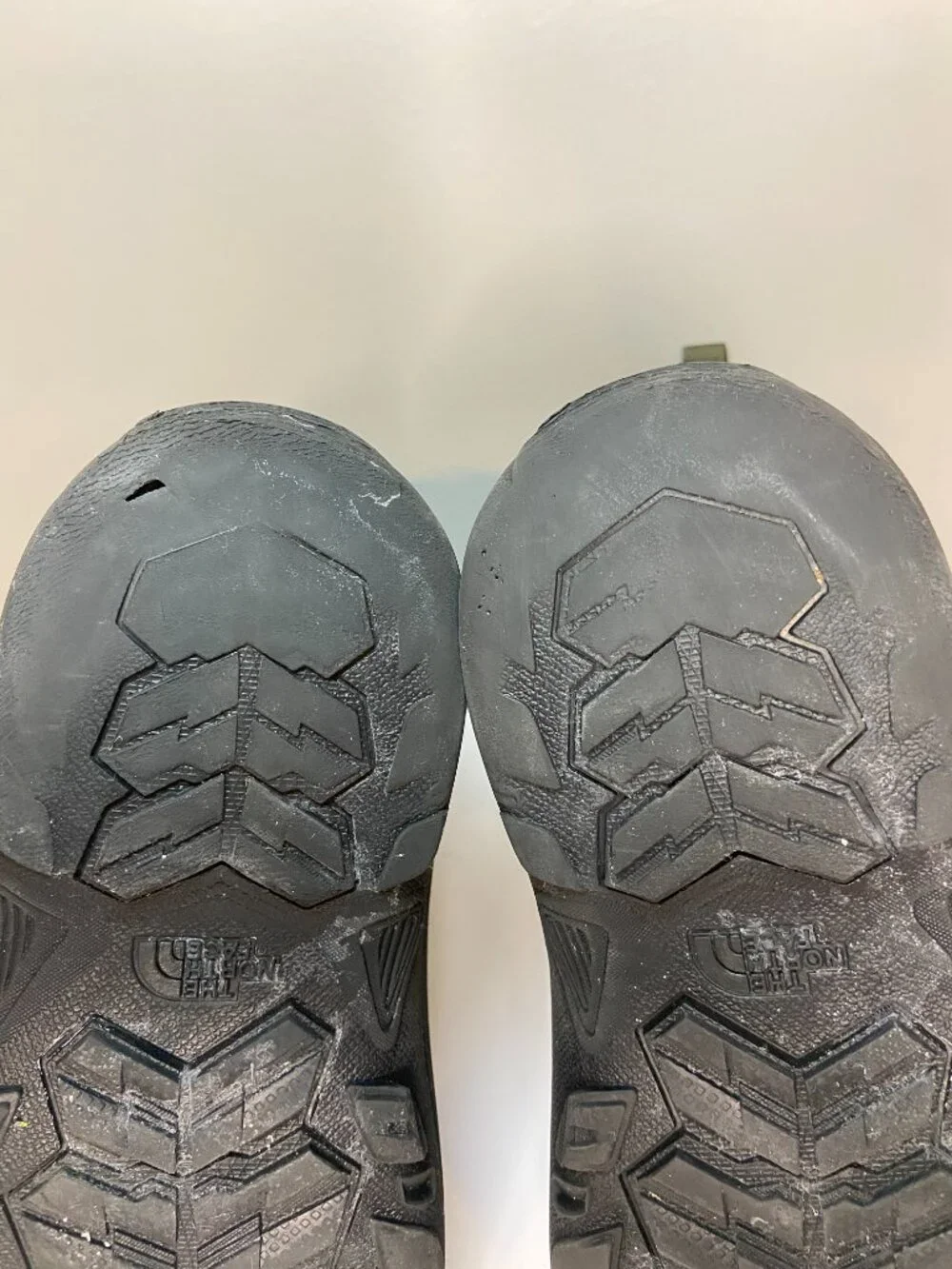 The North Face Alpenglow IV Waterproof Winter Snow Boots Kids Size 7
